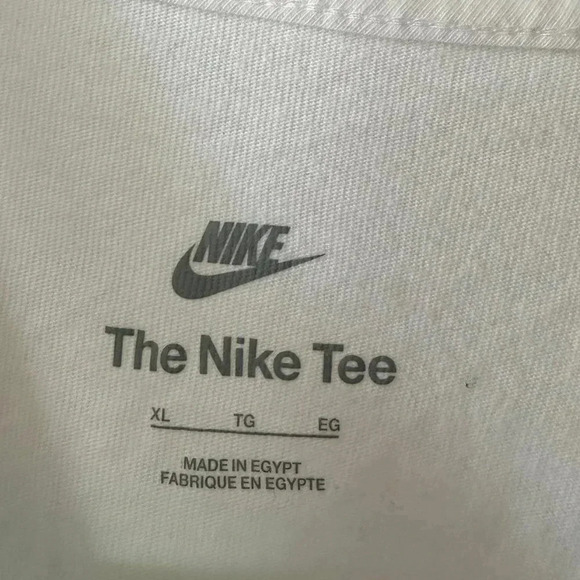 The Nike Tee size x-large t-shirt - Picture 4 of 7